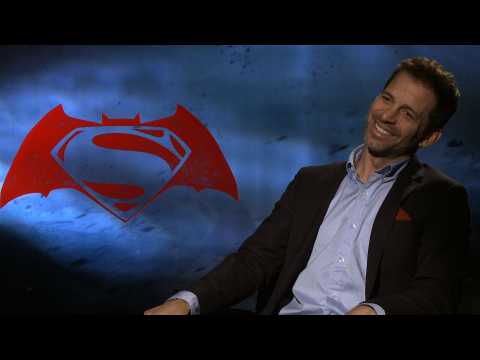 VIDEO : Exclusive Interview: Zack Snyder explains why 'Batman v Superman' is not 'Man of Steel 2'