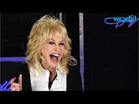 VIDEO : Dolly Parton to Team Up with Katy Perry at This Years' CMA's
