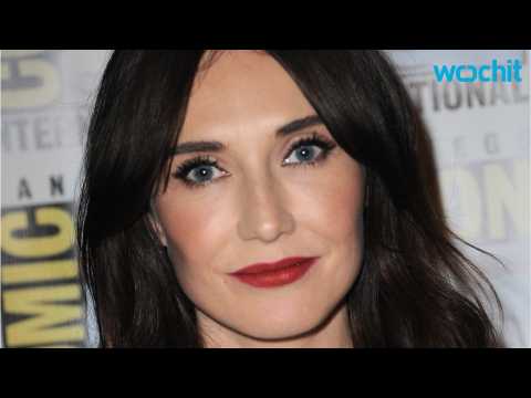 VIDEO : Carice van Houten From Game of Thrones & Guy Pearce Of Memento Are Expecting First Child