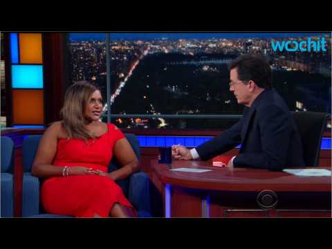 VIDEO : Mindy Kaling Calls Out Stephen Colbert On The Late Show