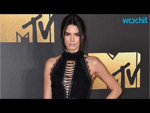 VIDEO : Kendall Jenner Reveals Why She Mysteriously Deleted Her Instagram Account