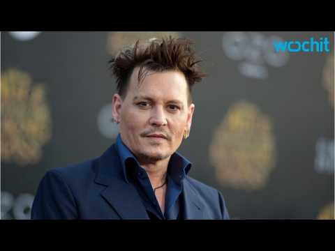 VIDEO : Johnny Depp Pops Up In 'Fantastic Beasts'