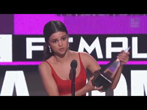 VIDEO : L'émouvant discours de Selena Gomez aux American Music Awards