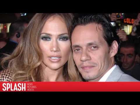 VIDEO : Jennifer Lopez et Marc Anthony s'embrassent aux Latin Grammy Awards