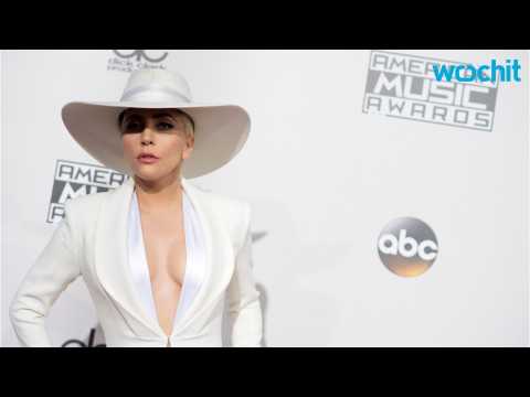 VIDEO : Lady Gaga?s Fans Bring Her To Tears