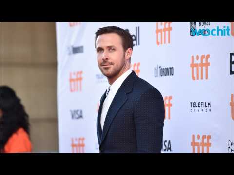 VIDEO : Ryan Gosling Is Not As Entertaining As His Fake