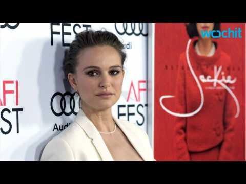 VIDEO : Natalie Portman Describes Challenges Of Playing Jackie-O