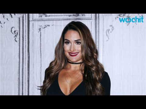 VIDEO : Nikki Bella's Boot-Filled Picture