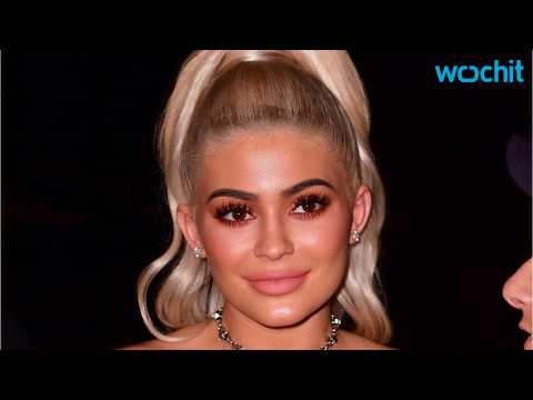 VIDEO : Why Does A Makeup Artist Want To Sue Kylie Jenner?
