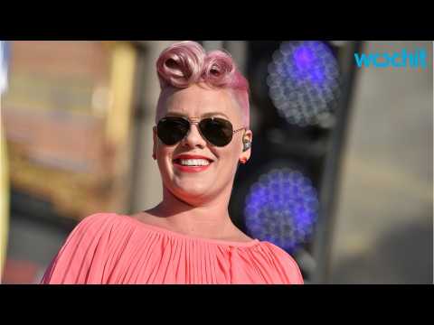 VIDEO : Pink Posts Herself Doing A Turkey Dance