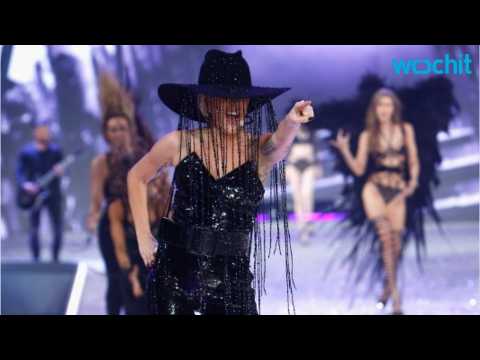 VIDEO : Lady Gaga's Outfits At The Victoria's Secret Fashion Show