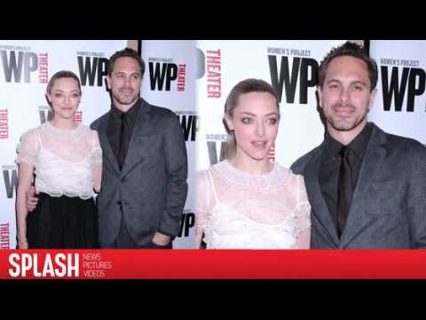 VIDEO : Amanda Seyfried is Pregnant With Her First Child