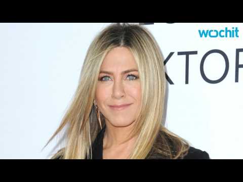 VIDEO : When the Exact Moment Jennifer Aniston Had It With the Pregnancy Rumors?