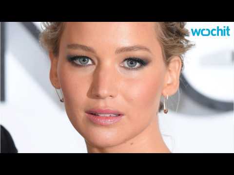 VIDEO : Jennifer Lawrence's Tulle Skirt Is To Die For!