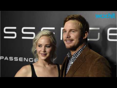 VIDEO : Chris Pratt Loves Messing With Jennifer Lawrence