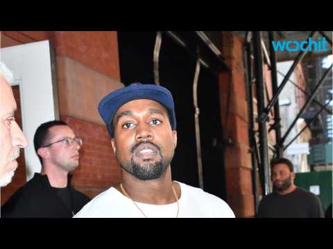 VIDEO : Kanye West Steps Out for His First Public Appearance Since Week-Long Hospitalization
