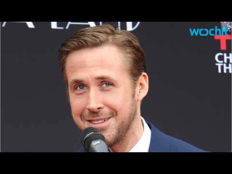 VIDEO : Ryan Gosling Is Embarrassed By His Own Good Looks