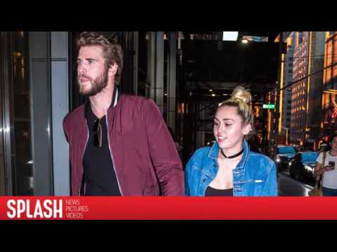 VIDEO : Il y aurait de l'eau dans le gaz entre Miley Cyrus et Liam Hemsworth
