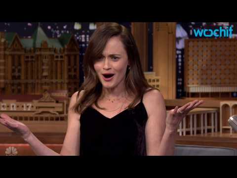 VIDEO : Alexis Bledel Visits The Tonight Show To Discuss 