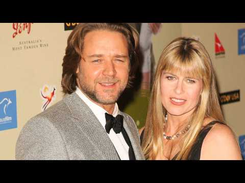 VIDEO : Russell Crowe and Terri Irwin planning wedding