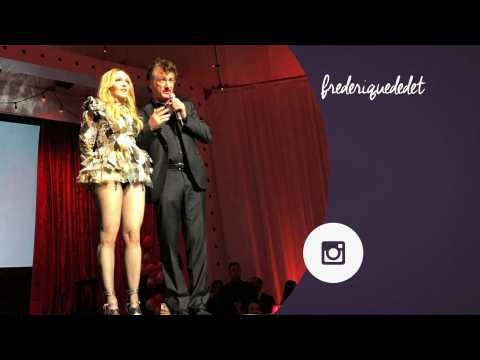 VIDEO : Madonna offers to remarry Sean Penn at charity auction