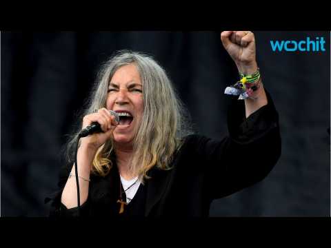 VIDEO : Patti Smith to Perform One of Bob Dylan's Songs in His Absence During Nobels' Prize Celebrat