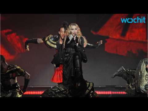 VIDEO : Wait, Madonna Got Butt Implants?