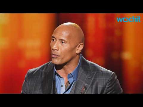 VIDEO : The Rock Takes Home Award At People's Choice