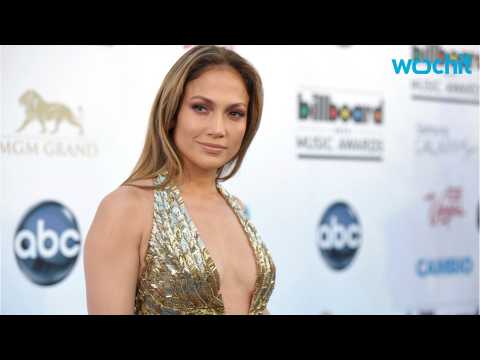 VIDEO : Jennifer Lopez Spotted On Another 'Date' With Drake