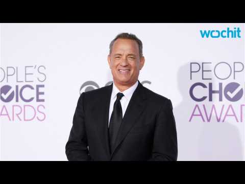 VIDEO : Tom Hanks wins People's Choice Award for Best Actor