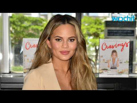 VIDEO : Chrissy Teigen Posted About Stretch Marks