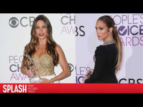 VIDEO : Jennifer Lopez and Sofia Vergara Stun at the People's Choice Awards