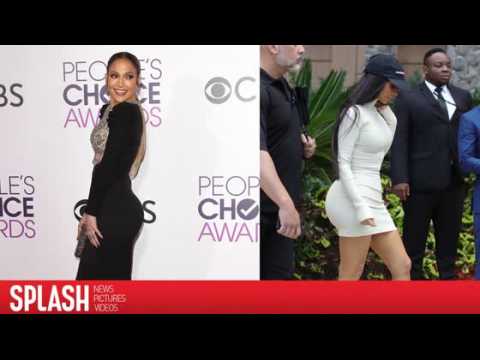 VIDEO : Formal Wear Booty Wars: Jennifer Lopez Vs. Kim Kardashian