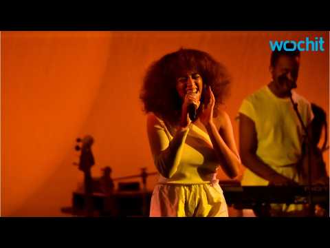 VIDEO : Solange Knowles Entertains 3,000 At 'Peace Ball'