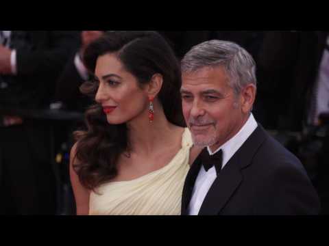 VIDEO : George et Amal Clooney choisiraient-ils dj des prnoms pour leurs bbs ?