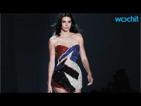 VIDEO : Kendall Jenner's Wonder Woman Dress
