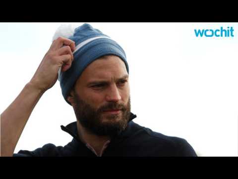 VIDEO : Jamie Dornan Sheds His Christian Grey Veneer With a Shaved Head