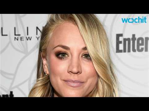 VIDEO : Kaley Cuoco Turns On The Charm At Pre-SAG Awards Party