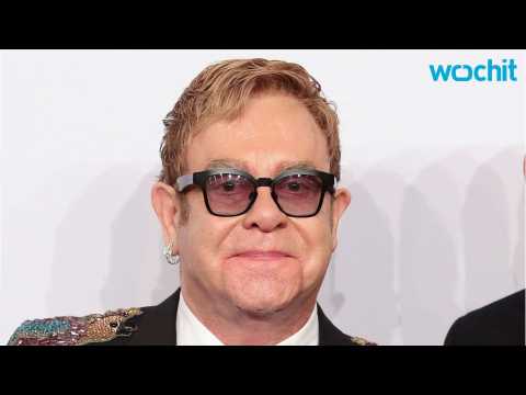 VIDEO : Elton John Will Write Devil Wears Prada Musical