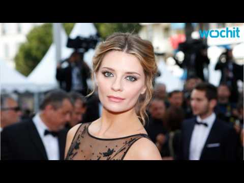 VIDEO : Mischa Barton Blames Spiked Drink For Recent Meltdown And Hospitalization