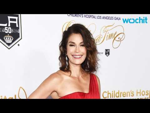 VIDEO : Teri Hatcher to Join Cast of CW's 'Supergirl'