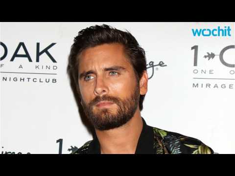 VIDEO : Scott Disick Spotted Kissing Unidentified Woman