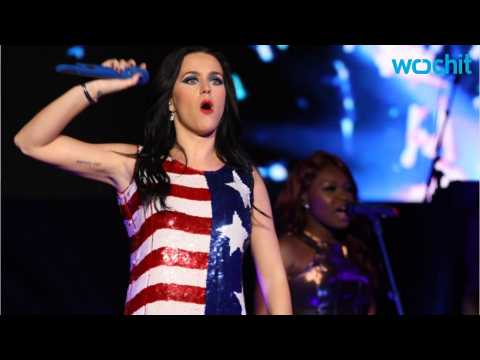 VIDEO : KatyCats rejoice! Katy Perry returns to Grammys