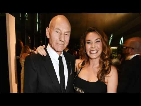 VIDEO : Patrick Stewart Opposes Trump By Applying For U.S. Citizenship