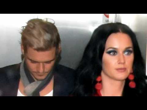 VIDEO : Katy Perry and Orlando Bloom Are All Business After Breakup