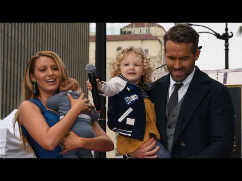 VIDEO : Blake Lively Loves Her Post Baby Body