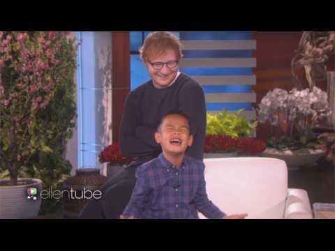 VIDEO : Incroyable surprise pour ce petit garçon qui reprend un tube de Ed Sheeran...