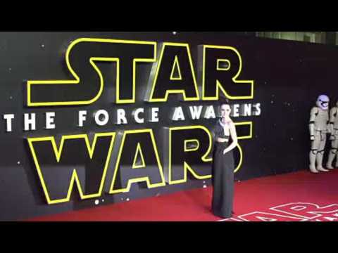 VIDEO : Daisy Ridley Star Wars Secrets