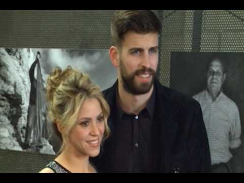 VIDEO : Shakira y Piqu entran juntos en una nueva dcada