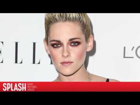 VIDEO : Kristen Stewart 'Bites the Bullet' to Overcome Fears of Hosting SNL